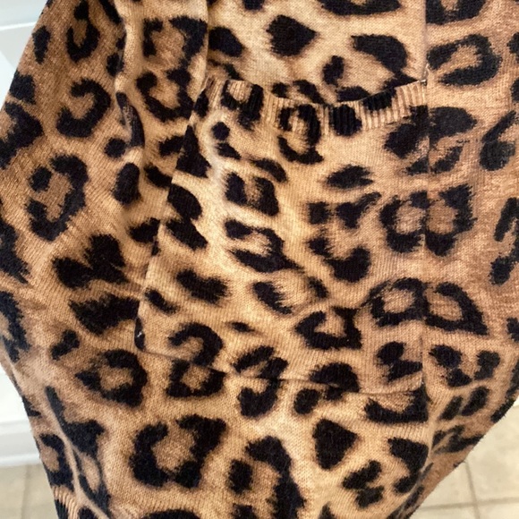 Chicos Long Open Front Leopard Sweater Nearly New - Picture 2 of 6